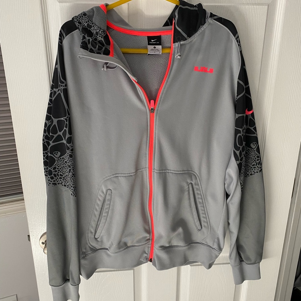 Men’s hooded Nike jacket